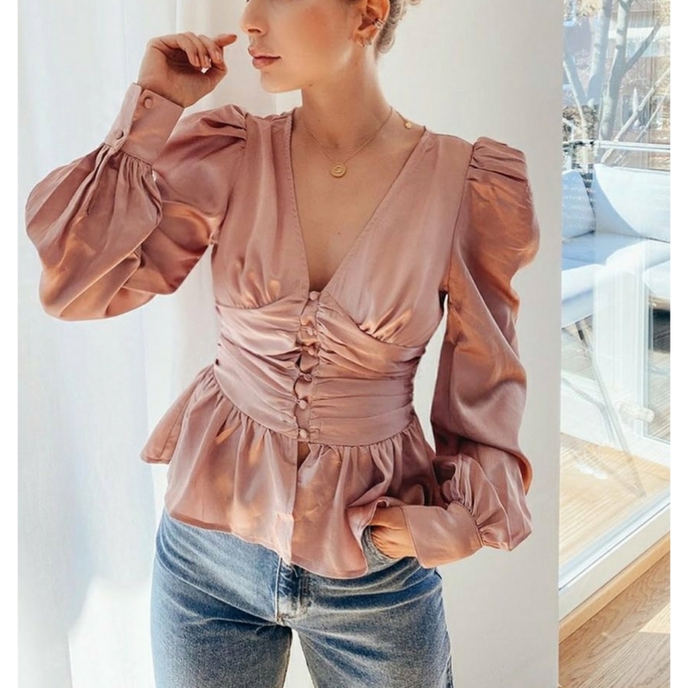 🔥FINAL SALE🔥 Peplum Satin Lantern Sleeves Top
